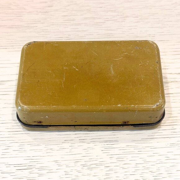 Vintage 1928 Boy Scout BAUER & BLACK First Aid Kit Tin w/ Field Guide Book Only - Picture 10 of 10